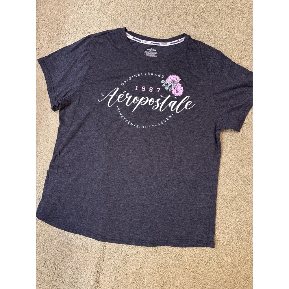 Aeropostale Sport Womens 1X Charcoal Gray Floral Graphic T-Shirt Roses Soft